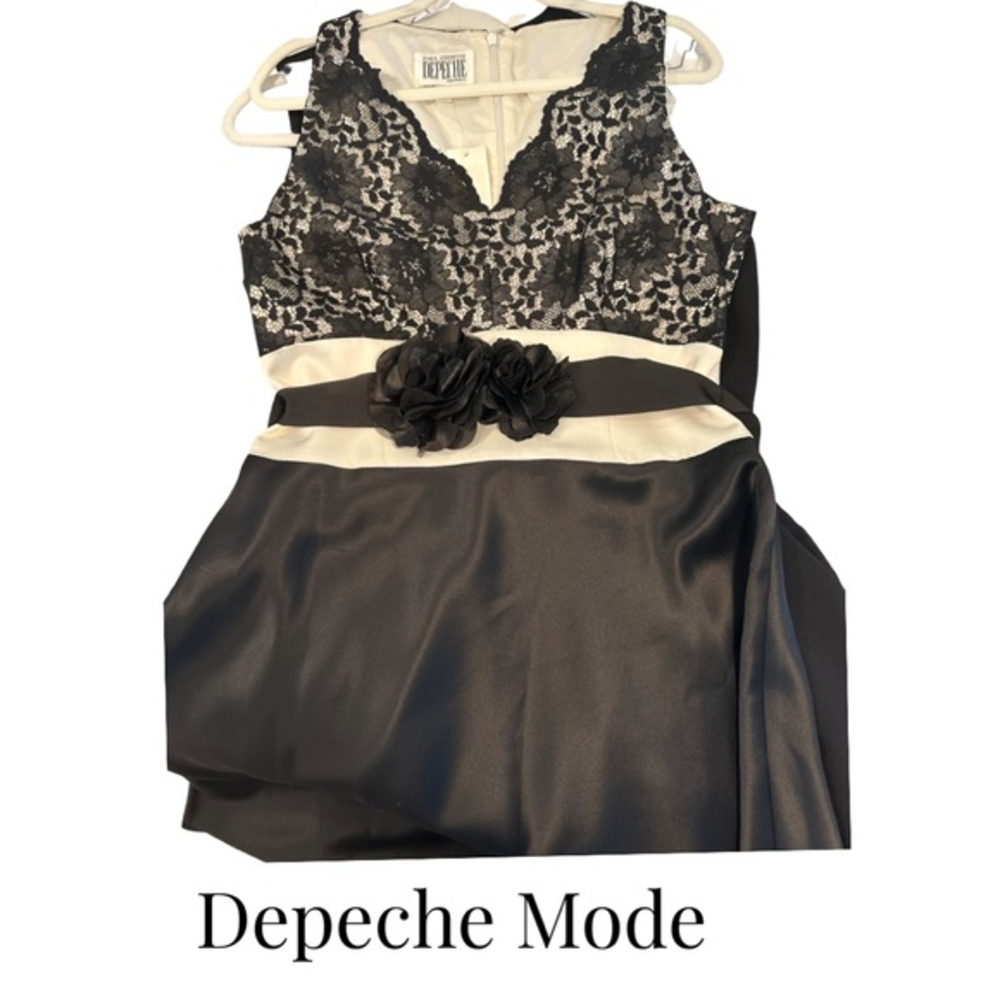 🎁VINTAGE Depeche Mode Black and White dress - belt not included.🎁EUC‎